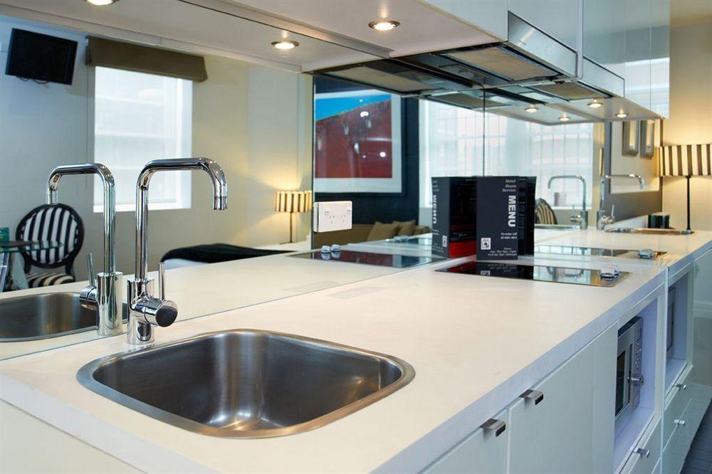 Quest East Melbourne Aparthotel Екстериор снимка