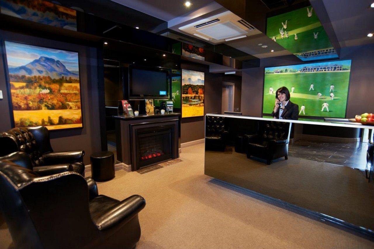Quest East Melbourne Aparthotel Екстериор снимка
