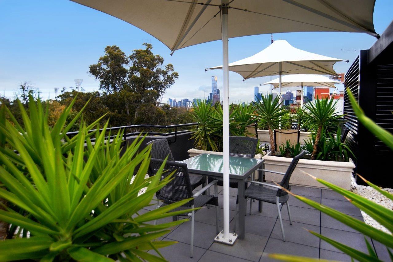 Quest East Melbourne Aparthotel Екстериор снимка
