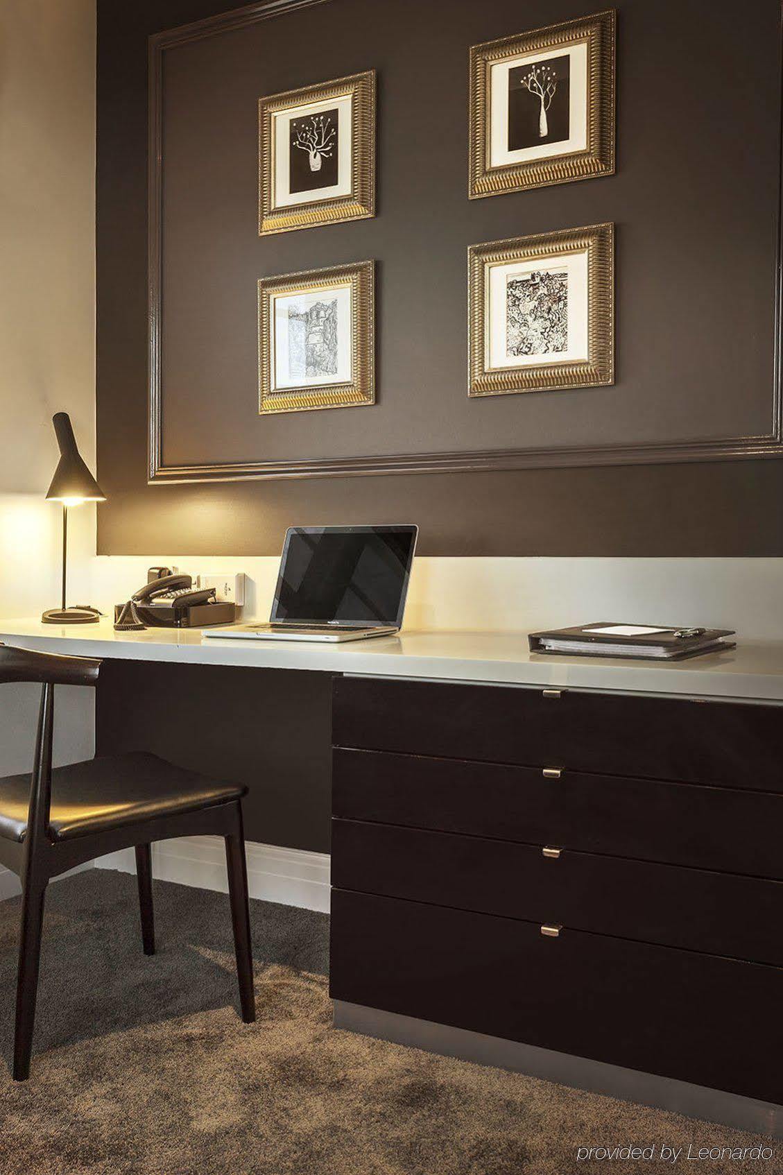 Quest East Melbourne Aparthotel Екстериор снимка