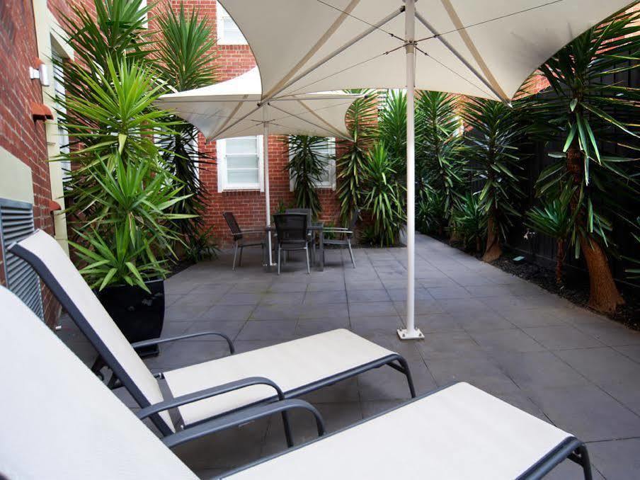 Quest East Melbourne Aparthotel Екстериор снимка