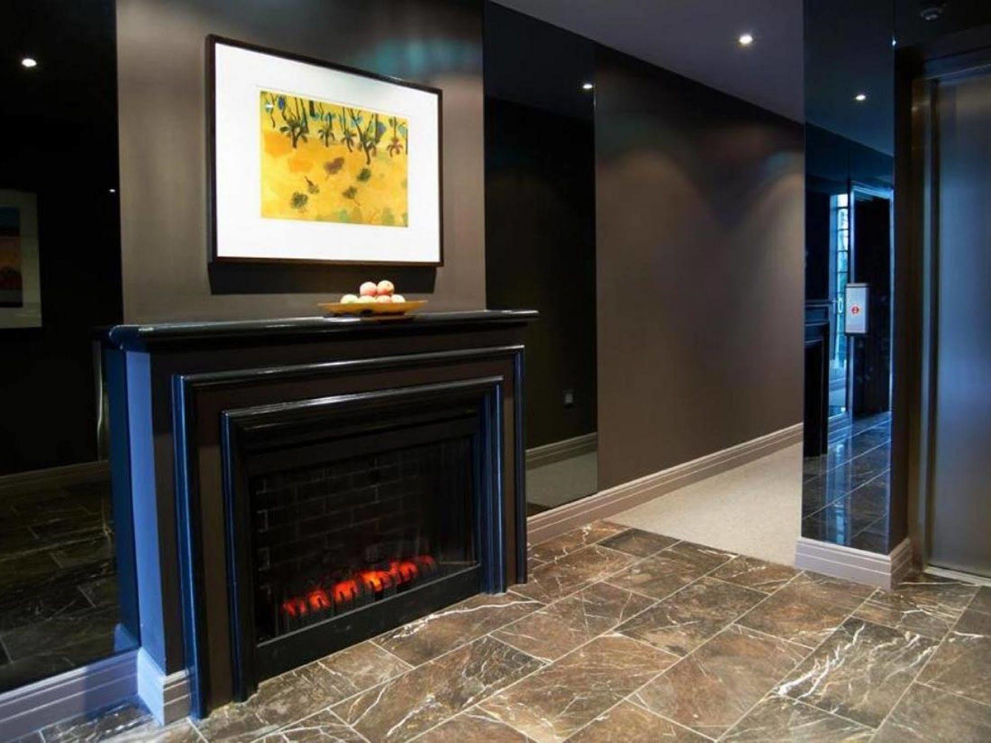 Quest East Melbourne Aparthotel Екстериор снимка
